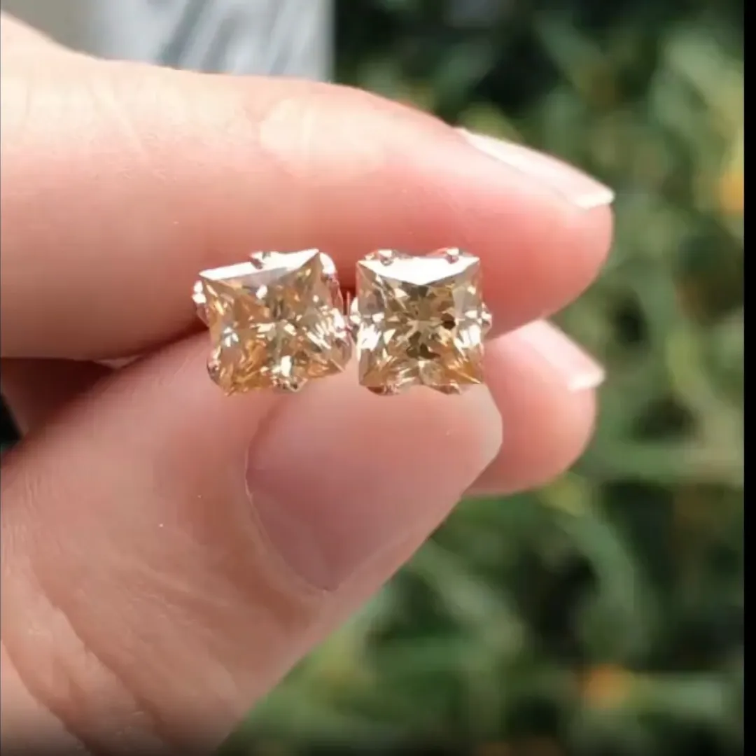 /public/photos/live/Princess Cut Brown Moissanite Diamond Stud Earrings 549 (2).webp